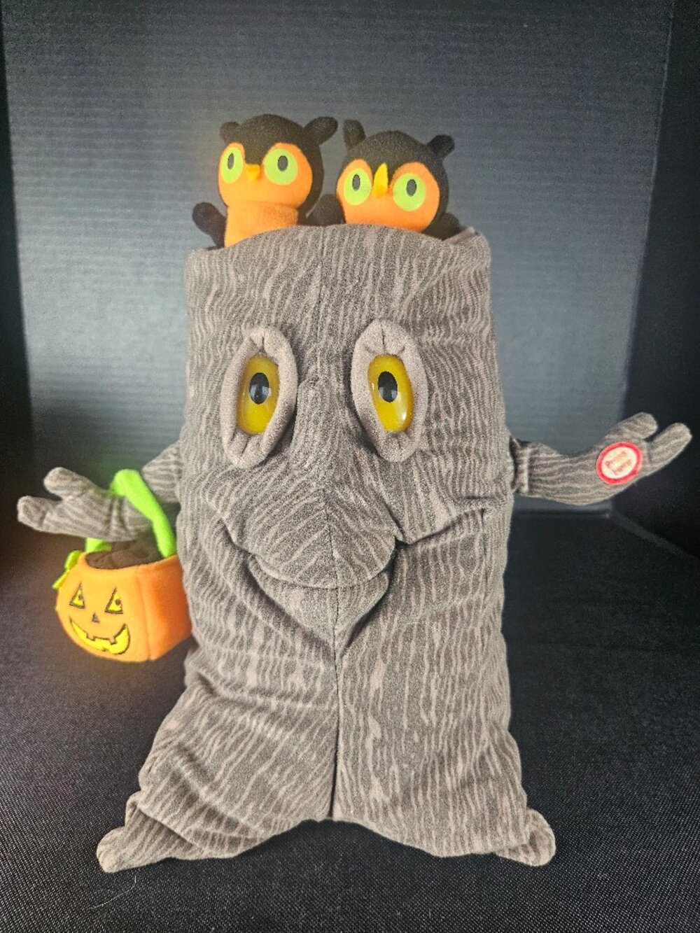 Hallmark Halloween Spooky Tree Animated Plush 12" Owl Sings Addams Family Theme